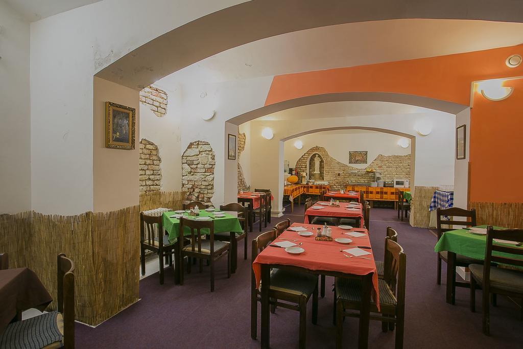 Hotel U Sladku Prague Luaran gambar