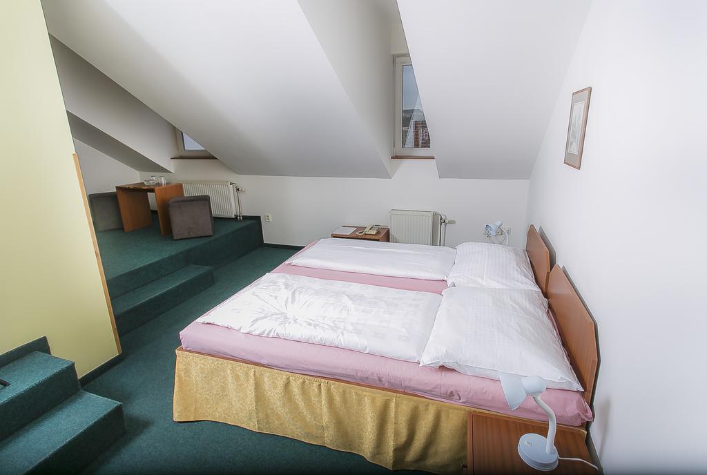 Hotel U Sladku Prague Luaran gambar