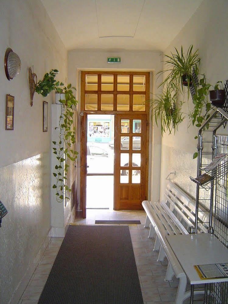 Hotel U Sladku Prague Luaran gambar