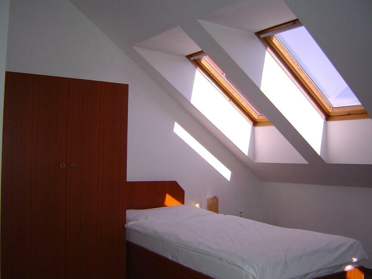 Hotel U Sladku Prague Luaran gambar